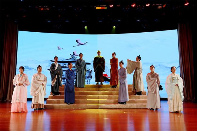 MILE米乐官方网站自制舞台剧 精彩演绎《天回医简》的“前世今生”